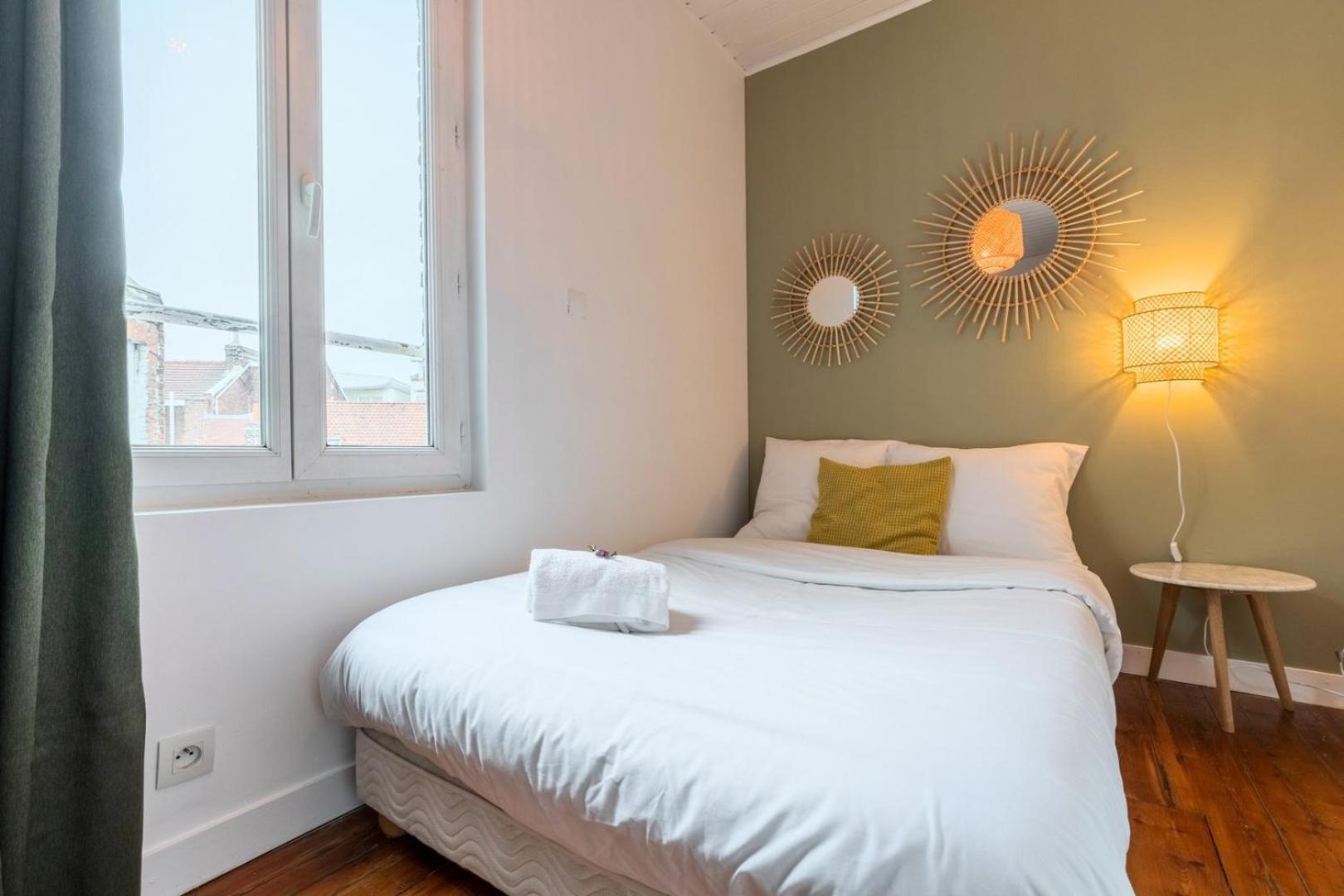 2-Bedroom Apartment Near Metro Lille Exterior foto